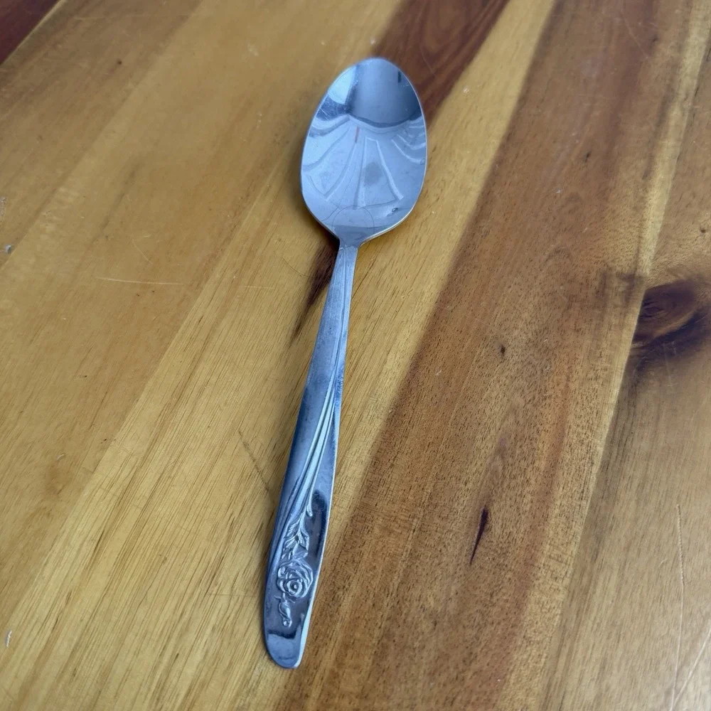 Oneida Roseanne Stainless Steel Floral Spoon Kitchen Dining Replacement
